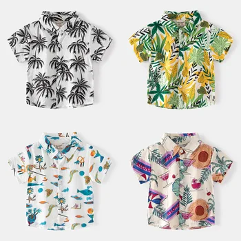 Тенденция риза в абстрактен стил за момчета за почивка сред природата